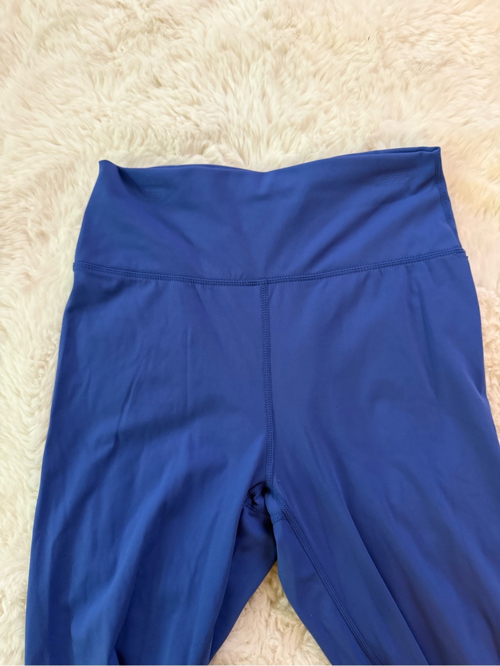 Wilo Cobalt Blue Double Layered Sports Bra & Legging Workout Set - Picture 4 of 6